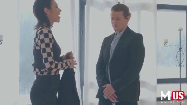 Enjoy watching uncut video : Shes The Boss With Brooklyn Gray And Shes Boss