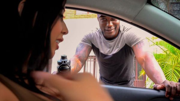 Play HD clip called : Busty Brunette MILF Takes BBC From Stranger After Jogging Encounter