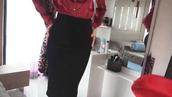 Stream this uncensored movie of : Angel The Dreamgirl's Wet Pussy Peeking From Tight Pencil Skirt Makes You Hard