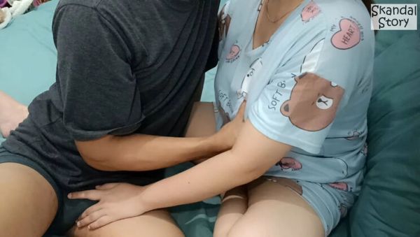 Stream uncensored scene : Skandal Story Cheats with Lonely Friend's Boyfriend - Big Natural Tits Asian Teen Fucking