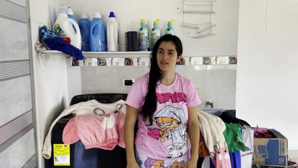 Enjoy watching this HD video titled : Cheating Wife Fucks Brother In Law - Horny Latina Homemade Doggy Style