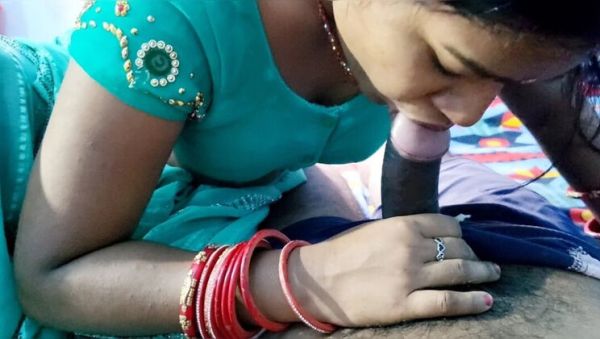 Enjoy watching the uncensored video named : Desi Bhabhi Blowjob with Hindi Audio - Big Ass Indian Aunty Fucking Boyfriend