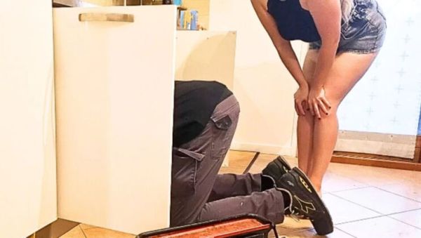 View uncut clip named : Amateur Italian Wife Cheats With Hot Plumber In Kitchen - Cuckold Desire