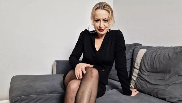 Watch the uncensored scene called : Wanilianna Horny MILF Masturbating in Pantyhose - Big Natural Tits and Pussy Play