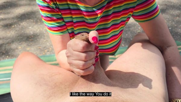 Play the hardcore video called : Busty Misses Jenny Outdoor Blowjob & Pussy Eating in Park