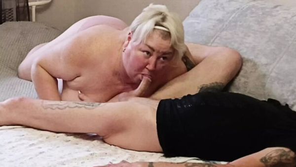 View complete video of : Neighbour MILF Zona901 Surprise Deep Throat Blowjob Cum In Mouth Swallow