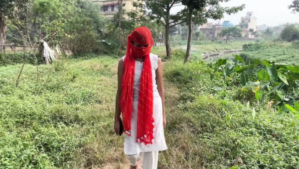 Enjoy watching complete movie titled : Jungle Outdoor Fast Sex with Laxmi - Desi Bhabhi Anal Blowjob Public Show