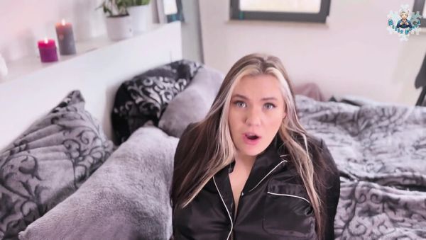 Play uncut video : Amateur German Couple Kinky Card Game Leads To Creampie Cumshot