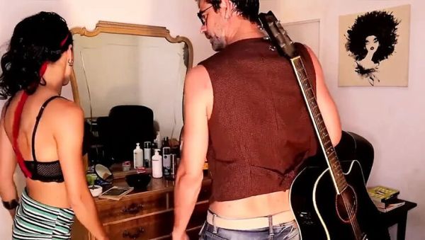 Watch uncut clip called : Magia Rosa The Hairdresser 2 - Amateur Latina Blowjob & Shaving Fetish in Spanish HD