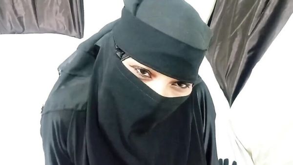 View this hardcore video named : Muslim Girl Perfect Footjob - Desi Teen in Hijab Gives Amazing Foot Fetish Fun