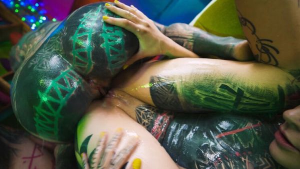 View the full clip named : Goth Girl Takes Cum in Ass from Tattooed Sluts - Anuskatzz Lesbian Threesome