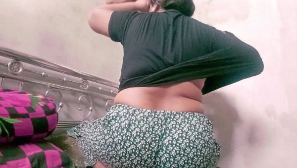 Play full clip titled : Bangladeshi Muslim Dada Hardcore Fucks Hinduka Boudi - Anal, Blowjob & Pussy Action