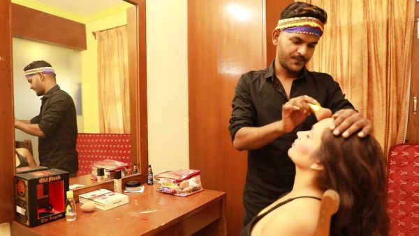 Stream uncut clip named : Devar caught stepmom and stepsister in makeup fun - Indian homemade fingering and cum on feet