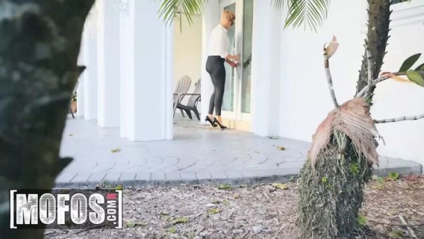 Stream the hardcore clip titled : Ryan Keely Slips Panties Aside To Ride Ramon Nomar's Big Cock In Lingerie & Heels