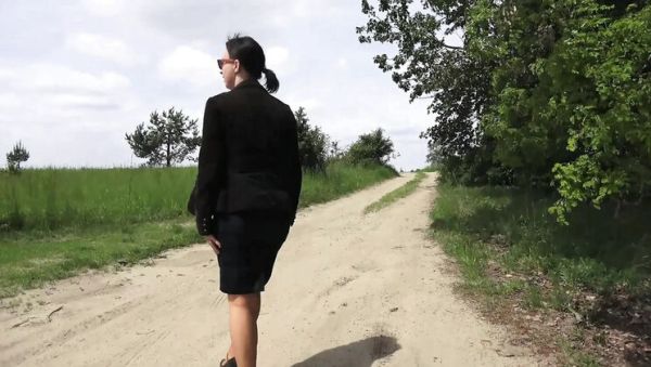 Watch this complete clip : Wanilianna Golden Shower Compilation - Amateur MILF Pissing in Bathroom & Outdoor HD