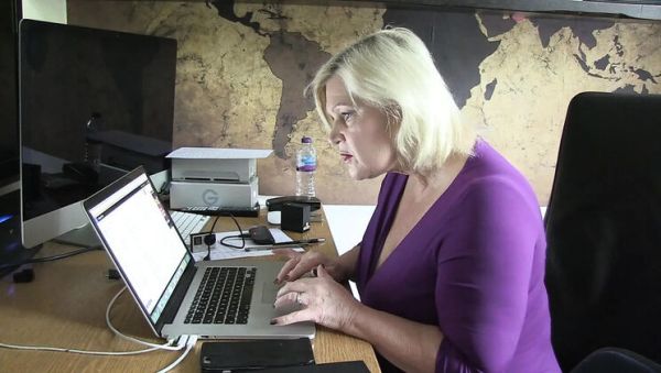 Enjoy watching this HD movie of : Mature Women Love Young Men - Big Tits Blowjob & Cumshot with Sahara Knite