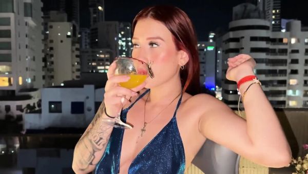 Enjoy watching the complete video : Katty Blake Cheats on Husband with Stranger Photographer - Cowgirl Riding and Blowjob in Another City