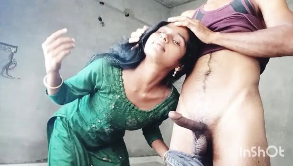 Watch this full video : Desi Girlfriend Blowjob and Doggy Style Sex with Boyfriend in New Building Homemade