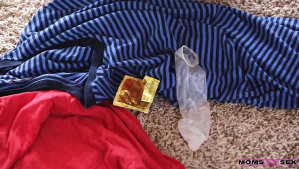 View this complete movie named : Step Mom Julia Ann Watches Teen Threesome Creampie - Big Tits MILF HD