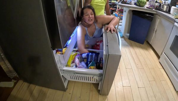 Play the hardcore movie of : Asian teen stepsister stuck in freezer gets hard pounding from behind - Kimiko Fox