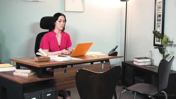 View this HD clip titled : Diana Grace and Erin Everheart Lesbian Office 69 - Wet Pussy Eating and Scissoring in 4K