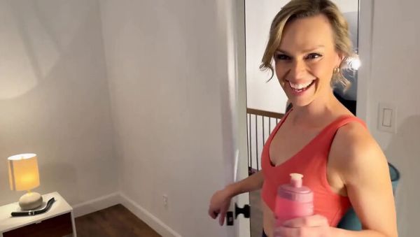Stream uncut movie named : Ripped Yoga Pants Fuck: Husband and Friend Creampie Serenity Cox