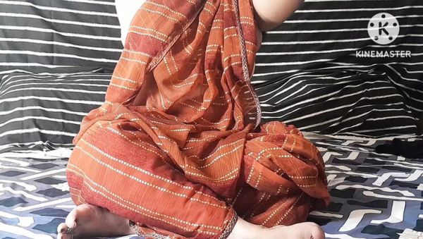 Enjoy watching complete scene : Bhabhi Calls Massage Man For Hindi Sex Fun - Desi Aunty Hard Fuck