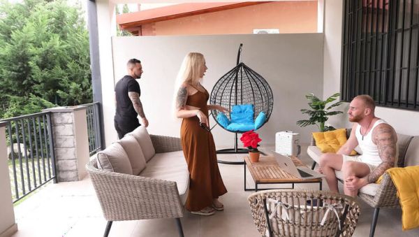 Enjoy watching the complete movie named : Step Bros Threesome Rent - Blonde MILF Bella Mur Rough Cowgirl & Sloppy Blowjob Outdoor Fuck