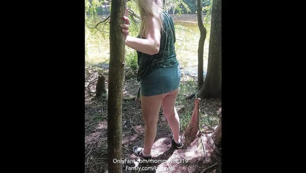 Play this complete video called : Hot Blonde MILF Momma Vee Sucks Big Cock Outdoor