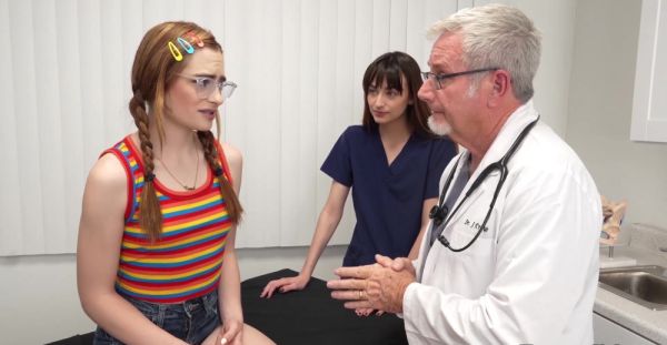 Play this HD movie titled : Pervert doctor fucks his patient in the hospital room