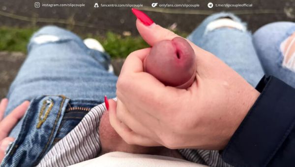 Watch complete movie of : Super Risky Public Handjob on a Bench and Pier - SlipCouple Outdoor Adventure