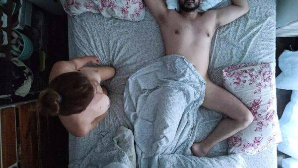 Watch the uncut movie titled : Hot Wife Gives Perfect Handjob with Big Ass - Soy LupiTa