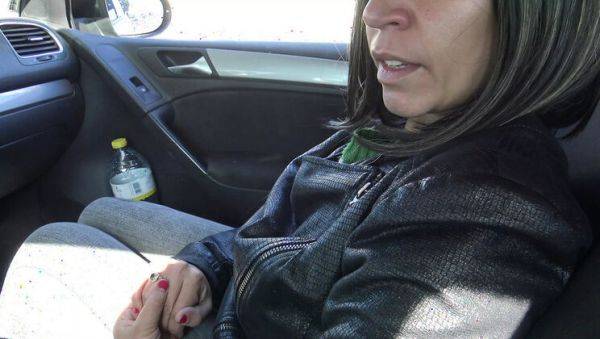 Enjoy watching this hardcore video of : Stepmom Susan Shows Her Hairy Pussy to Horny Stepson in 4K