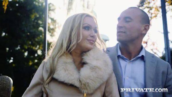 Stream the hardcore scene of : MILF Camgirl Surprised by Husband