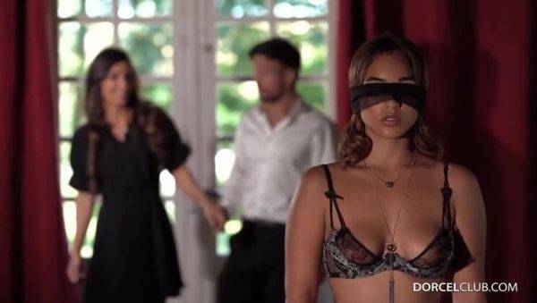 Watch the uncensored clip : Bella Tina & Ginebra Bellucci - Anticipating Our Arrival