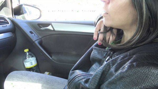 Play this HD movie : Stepmom Susan Gives Stepson a Hot Handjob - Taboo Family Fun