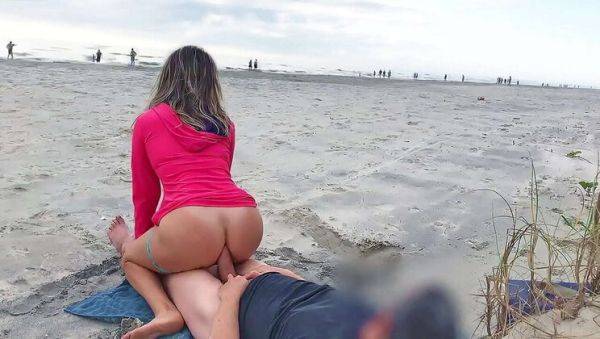 View complete clip called : Jane R Takes Big Cock in Her Ass on the Beach Until He Cums