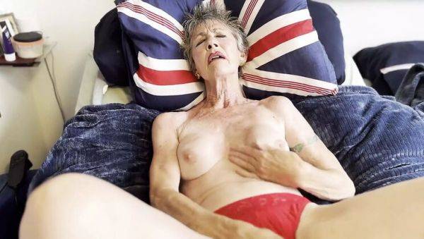 Watch this HD movie of : Hot Girl Masturbates with Pink Dildo in Lingerie - Amateur Solo Orgasm