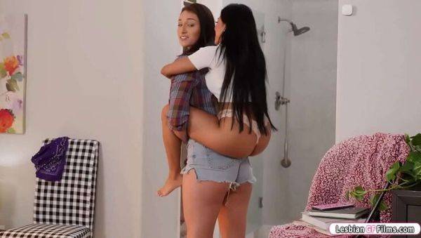 Watch hardcore video called : Tall Lesbian Bella Rolland Fucks Petite Asian Ember Snow in Wild 69 Position