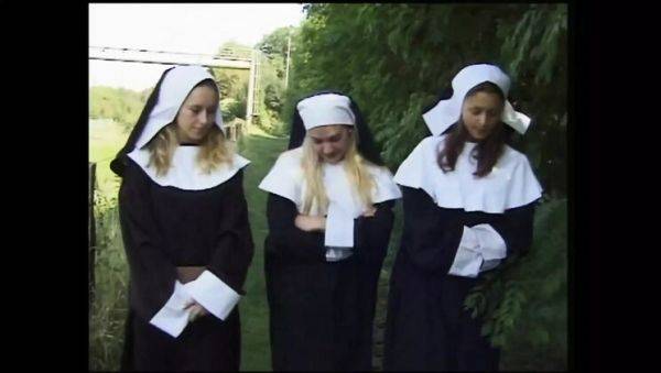 Enjoy watching the uncensored video called : Young Couples and Natural Tits: Amateur Sex Movie in HD with Subana Grande