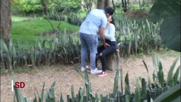 Play this complete movie of : Spying on a Horny Couple Fucking in Public Park - Amateur Teen Sex