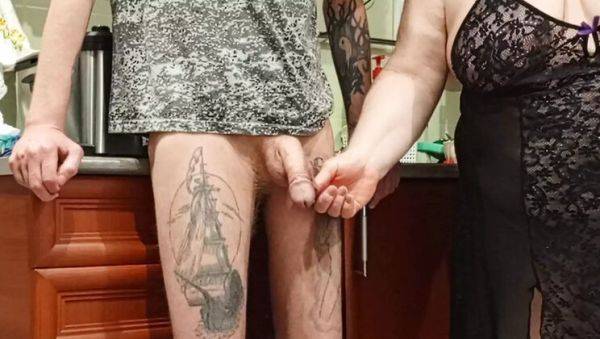 Enjoy watching uncensored movie called : Hot MILF Mom Sucks and Jerks My Dick While Home Alone - Zona901