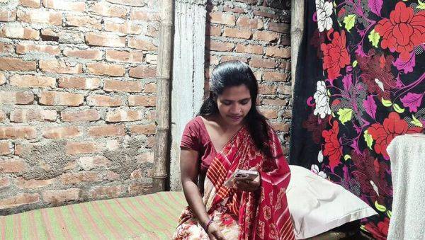 Enjoy watching the hardcore scene called : Desi New Wife Rukia Hot Homemade Sex Video with Devar in HD