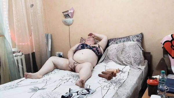 Stream the uncut scene named : Zona901's Big Tits Friend Masturbates Her Meaty Pussy with Huge Toys in the Evening