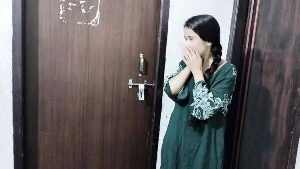 Watch HD scene called : Naasrin Khan Fucked Hard by Servant - Tight Pussy Desi Teen Rough Sex