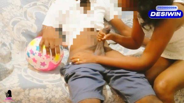 Stream uncensored video titled : Hot Sis In යලවග නග එකක දප සලලම(කවරත දන න අයය) Sri Lankan Hot Step Sis