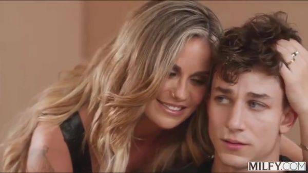 Play the uncut clip named : Abby Rose - Busty Milf Cant Stop Squirting In Hd