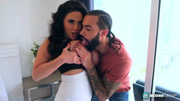 View the complete scene titled : Sarah Lollypop - Tit Loves To Ride Dirty