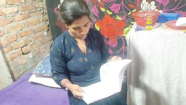 Play this uncensored video of : Indian Desi Girl Reads Book Before Hot Homemade Sex in HD