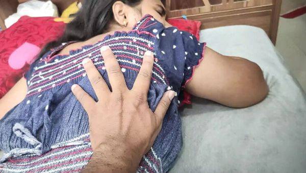 View HD scene named : Desi Mallu Couple Hot Home Sex, Malayali Wife Nighty Removal & Fuck with Boyfriend